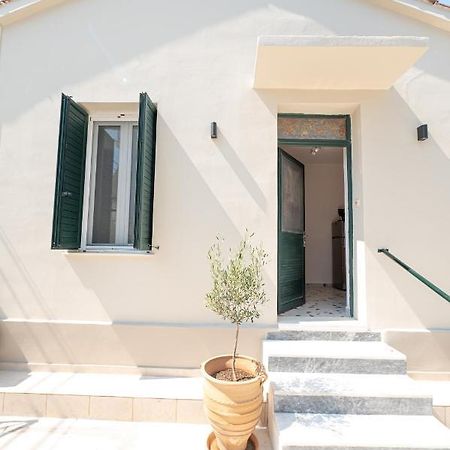 Sunny Yard Apartments Poros Town Exterior photo