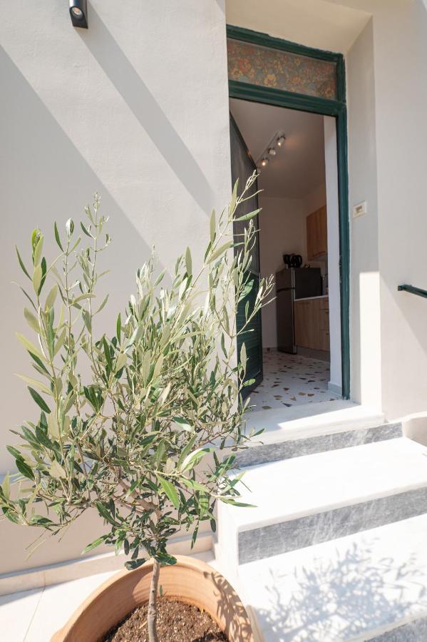 Sunny Yard Apartments Poros Town Exterior photo